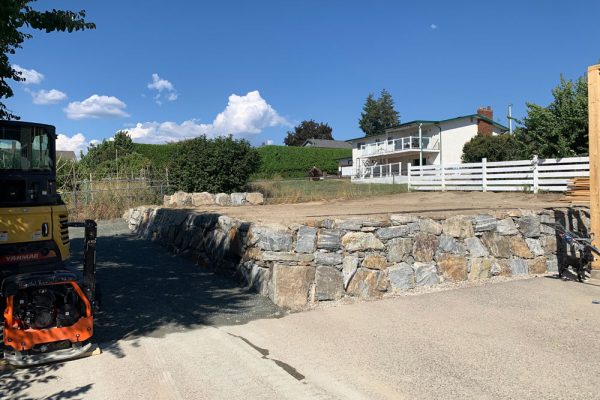 retaining_walls1_stonecreek_excavations